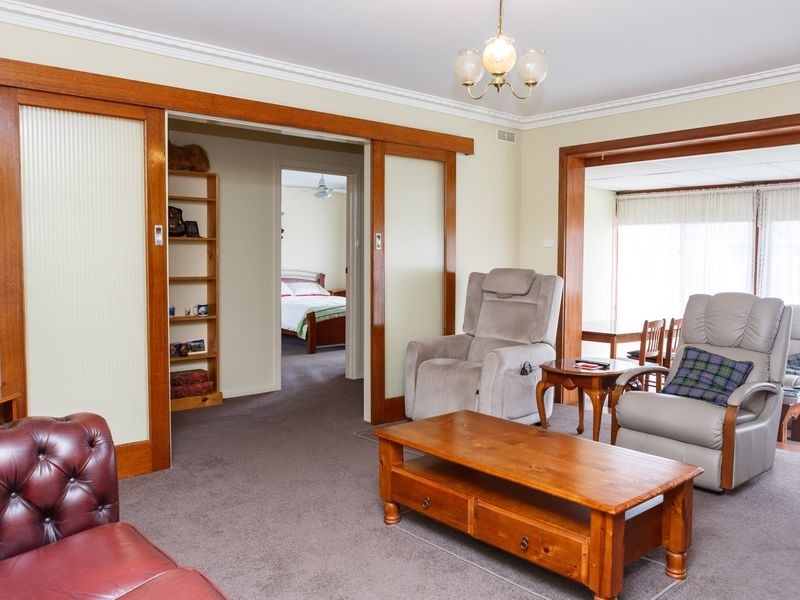 17 Rolland Street, Sale VIC 3850