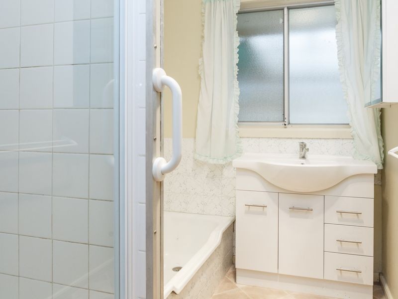17 Rolland Street, Sale VIC 3850