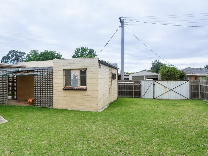 17 Rolland Street, Sale VIC 3850