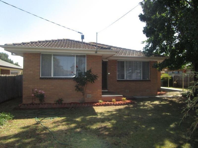 13 Rolland Street, Sale VIC 3850