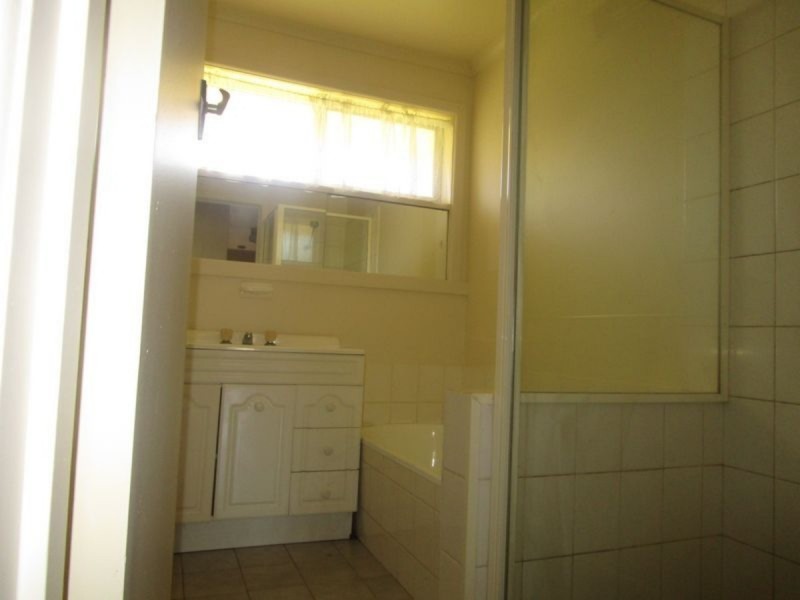 13 Rolland Street, Sale VIC 3850