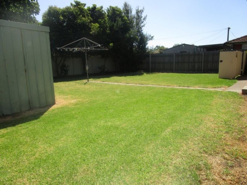 13 Rolland Street, Sale VIC 3850