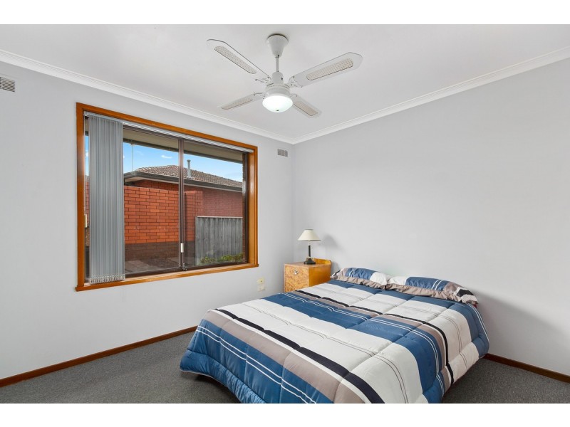 13 Cedar Street, Sale VIC 3850