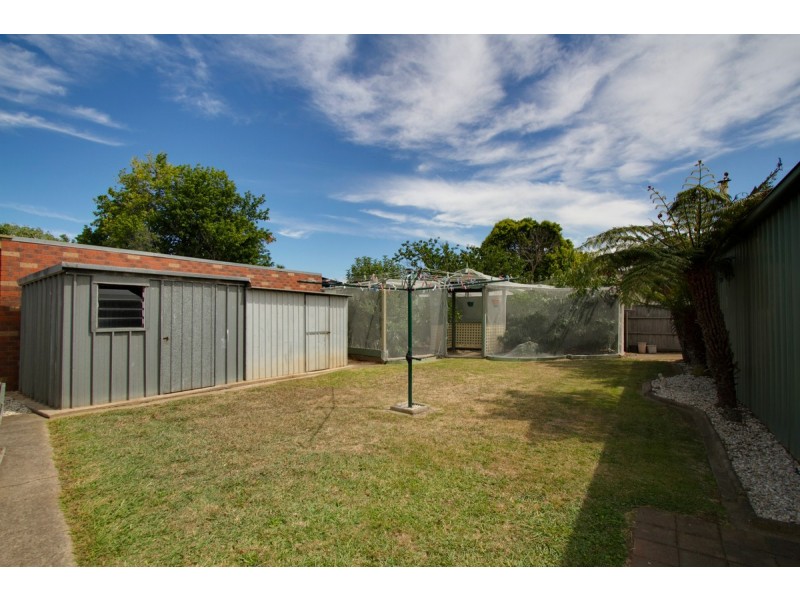 13 Cedar Street, Sale VIC 3850