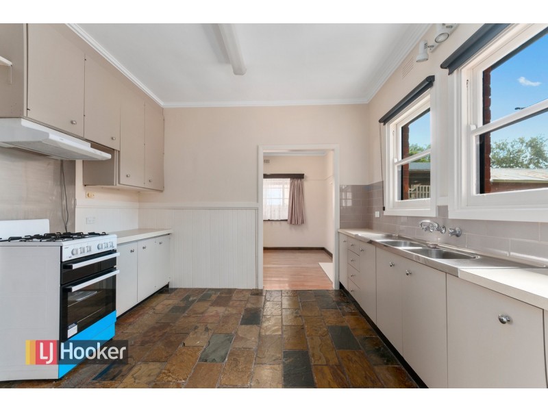 15 Jones Street, Stratford VIC 3862