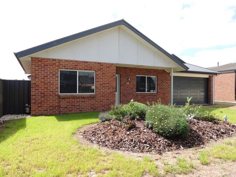 44 Mark Avenue, Sale VIC 3850