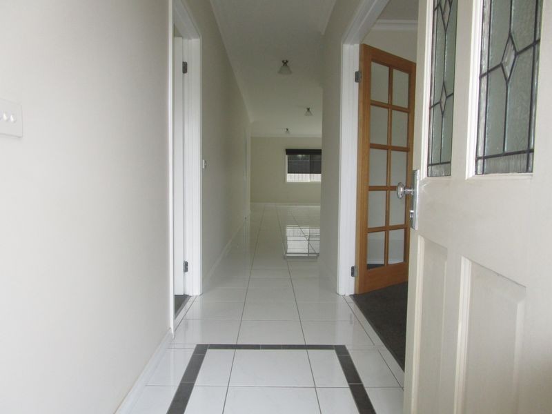 44 Mark Avenue, Sale VIC 3850