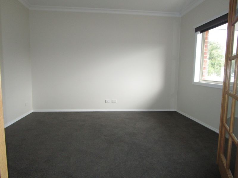 44 Mark Avenue, Sale VIC 3850