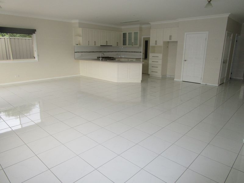 44 Mark Avenue, Sale VIC 3850