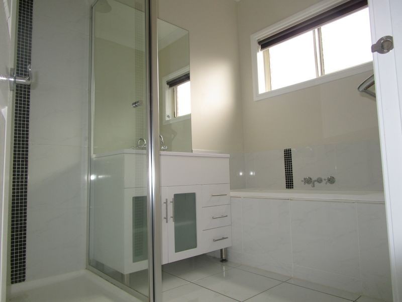 44 Mark Avenue, Sale VIC 3850