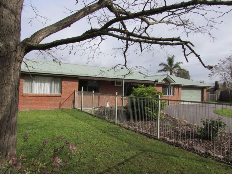 2 Stafford Drive, Sale VIC 3850