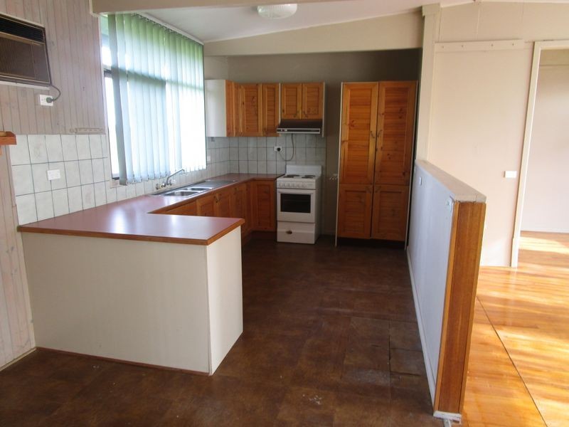 23 Ellen Ave, Seaspray VIC 3851