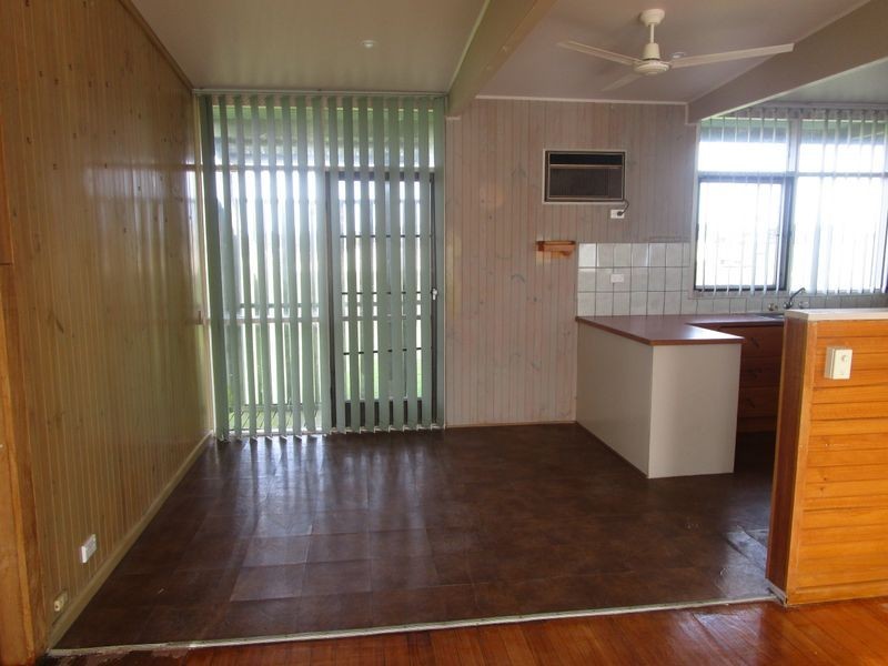 23 Ellen Ave, Seaspray VIC 3851