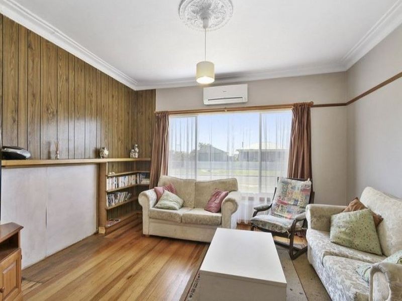10 Centre Road, Seaspray VIC 3851