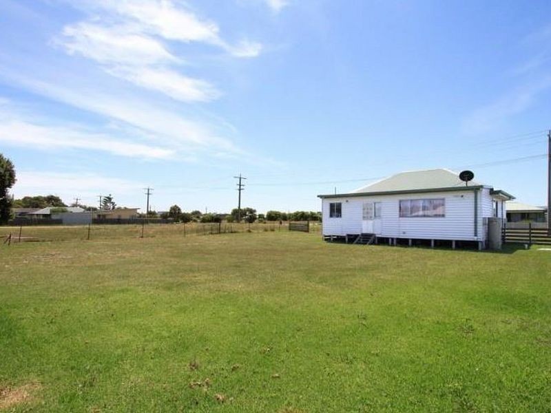10 Centre Road, Seaspray VIC 3851