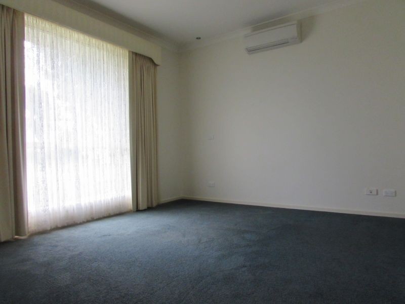 11 Krista Court, Sale VIC 3850