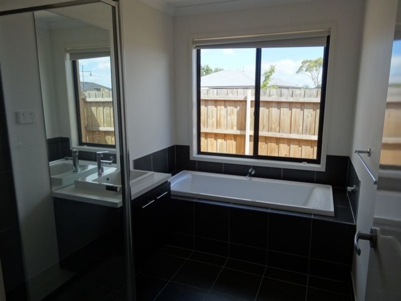 49 Woondella Boulevard, Sale VIC 3850