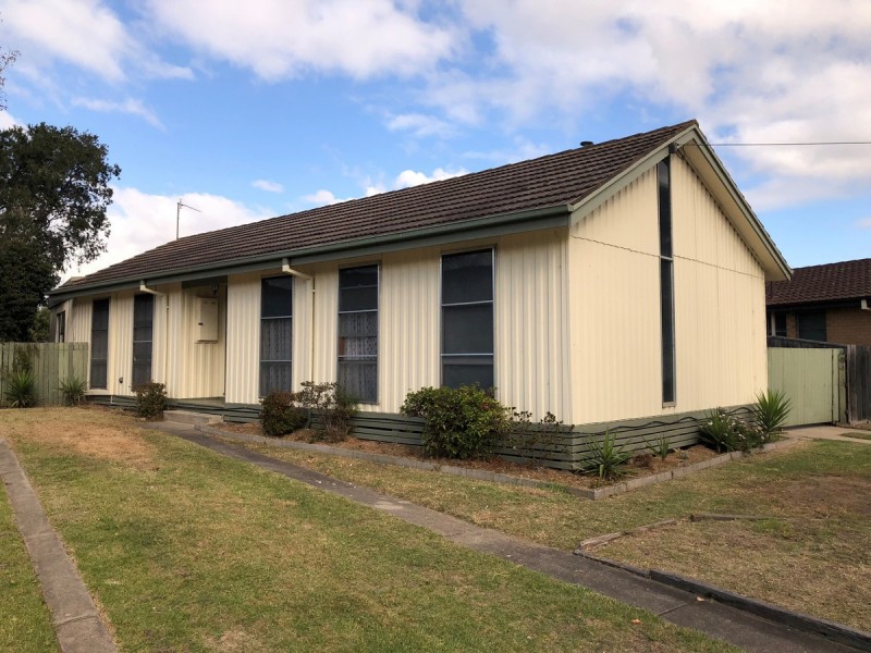 34 Jackson Avenue, Sale VIC 3850