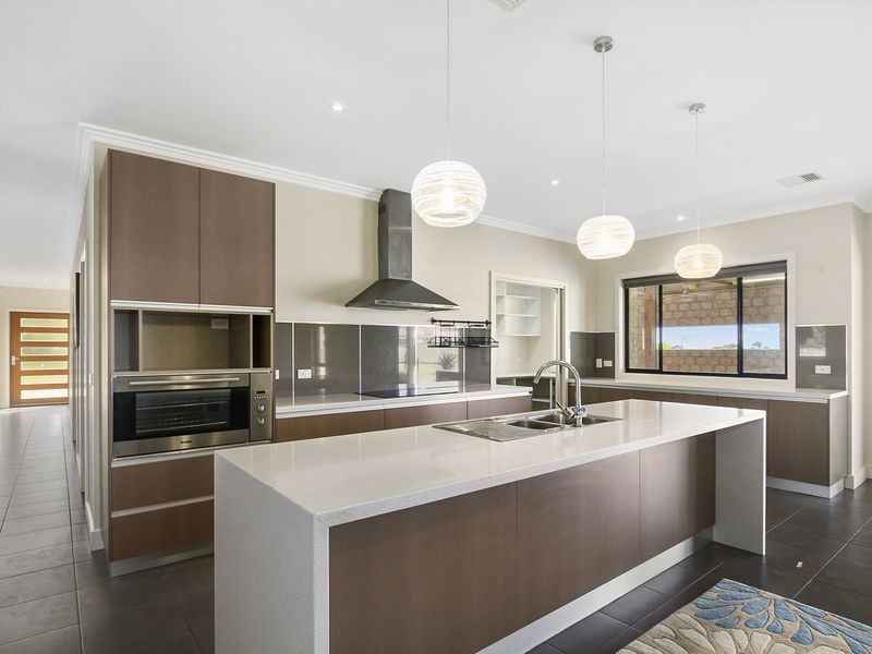 66 Williams Court, Longford VIC 3851