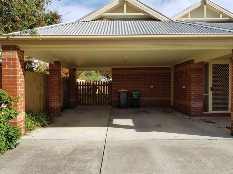 11 Cranswick Crescent, Sale VIC 3850