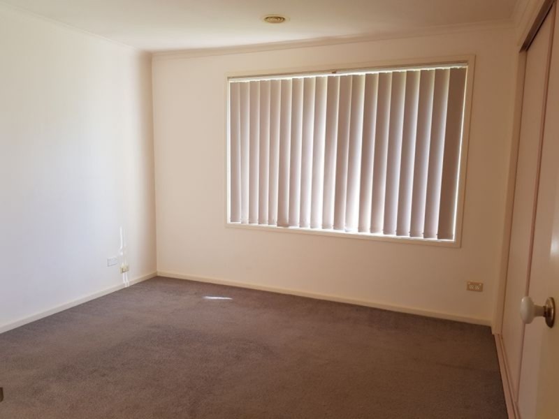 11 Cranswick Crescent, Sale VIC 3850