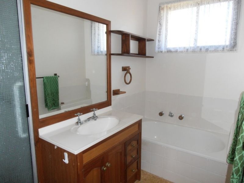 4/12 Wright Court, Sale VIC 3850