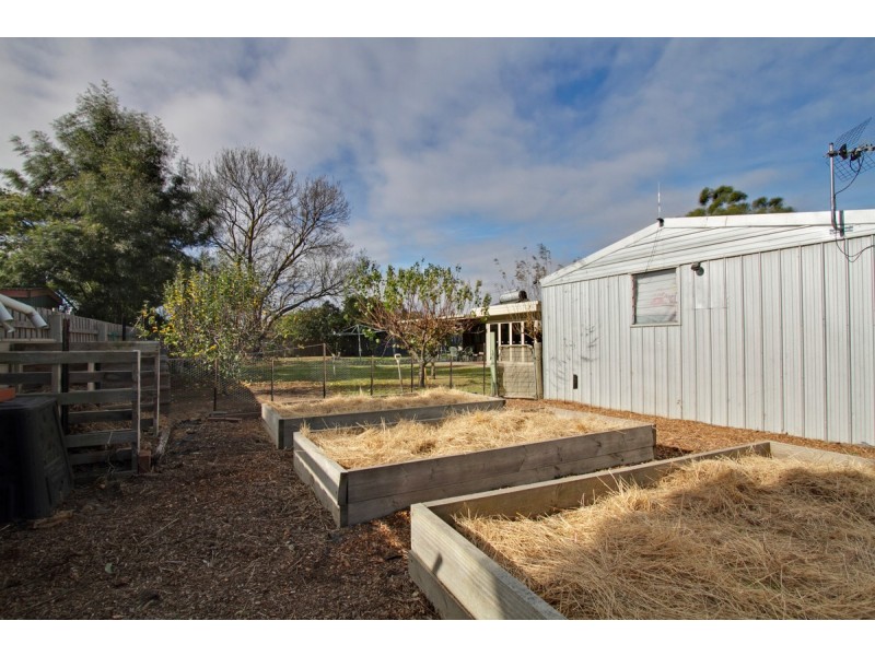 1 Little Street, Stratford VIC 3862