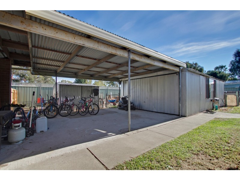 1 Little Street, Stratford VIC 3862