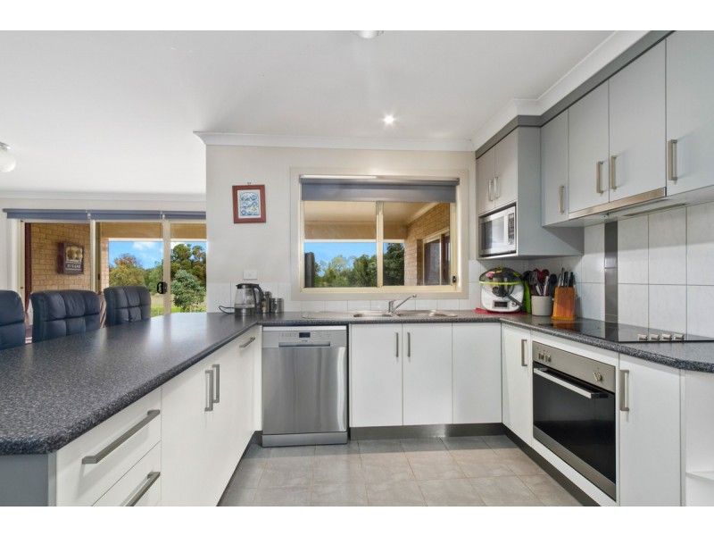 2 Davis Street, Stratford VIC 3862