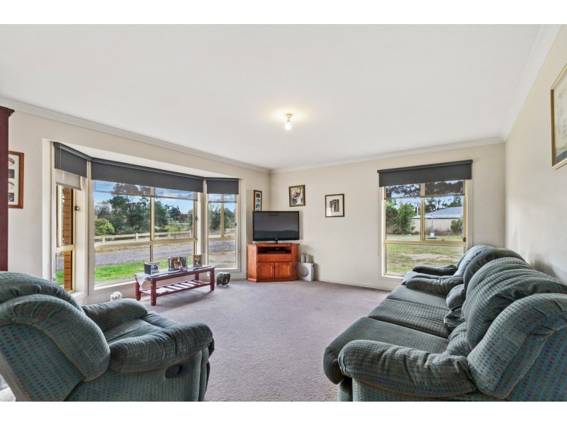 2 Davis Street, Stratford VIC 3862