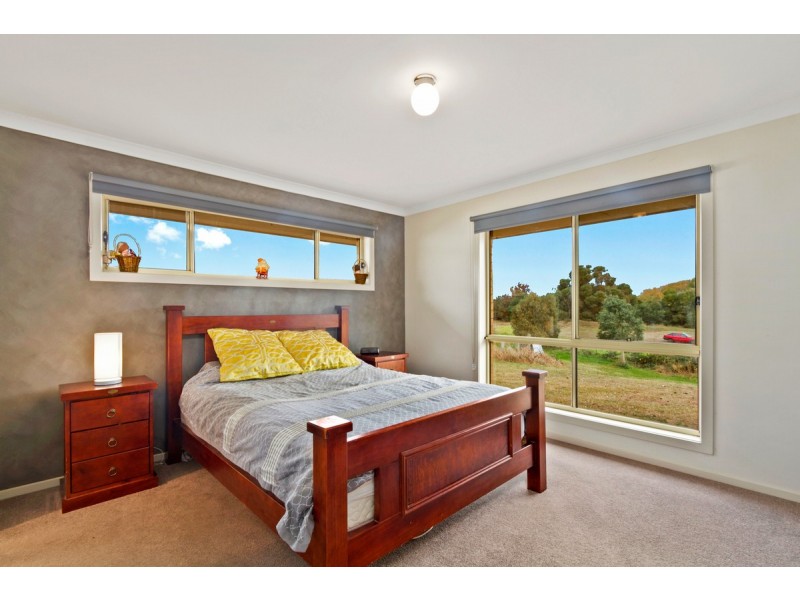 2 Davis Street, Stratford VIC 3862