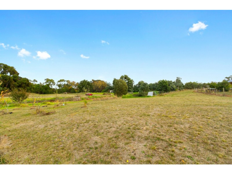 2 Davis Street, Stratford VIC 3862