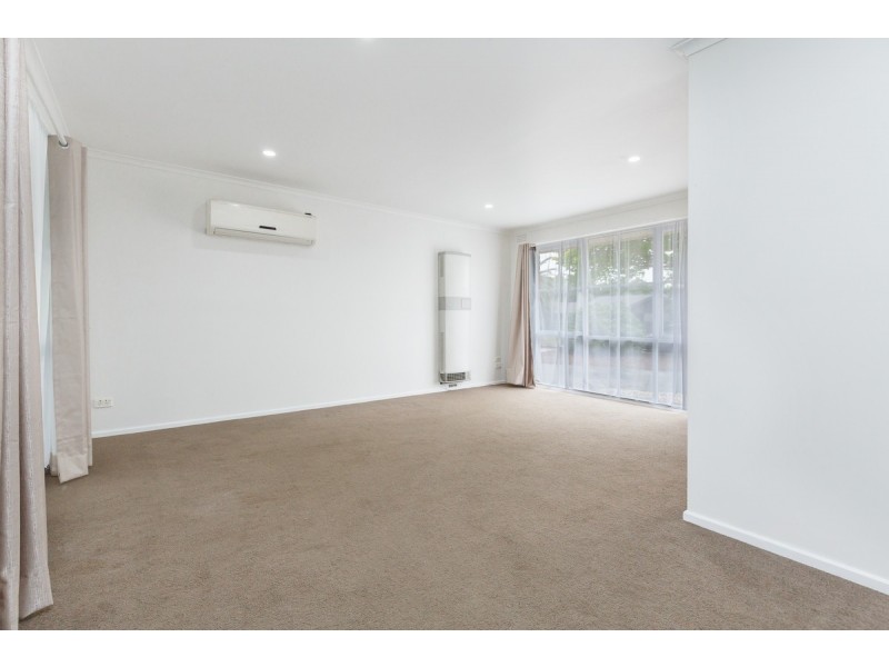 71 Montgomery Street, Sale VIC 3850