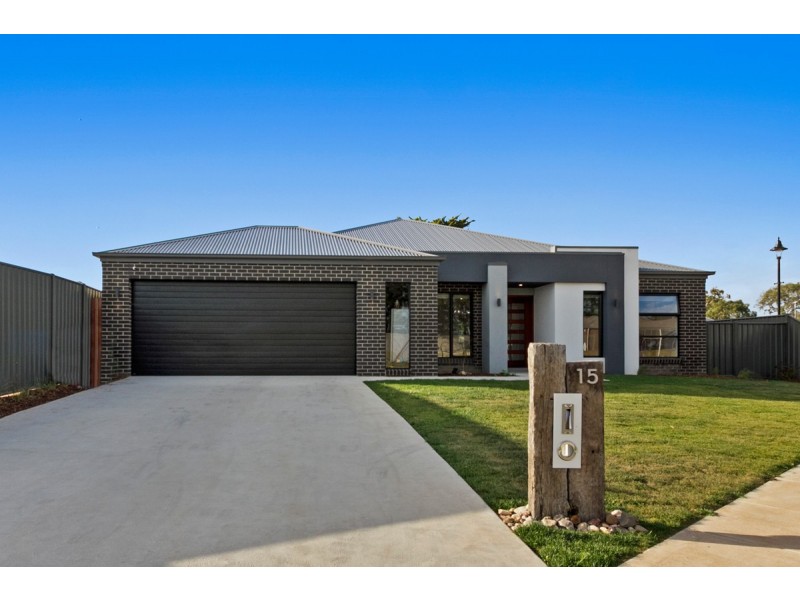 15 Page Court, Sale VIC 3850