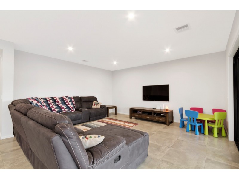 15 Page Court, Sale VIC 3850