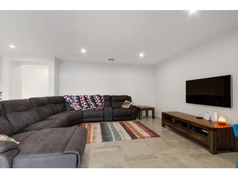 15 Page Court, Sale VIC 3850