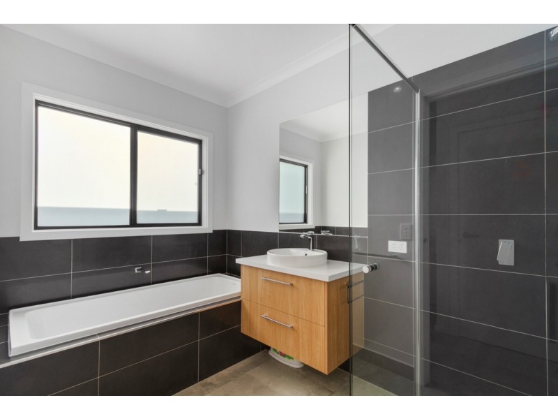 15 Page Court, Sale VIC 3850