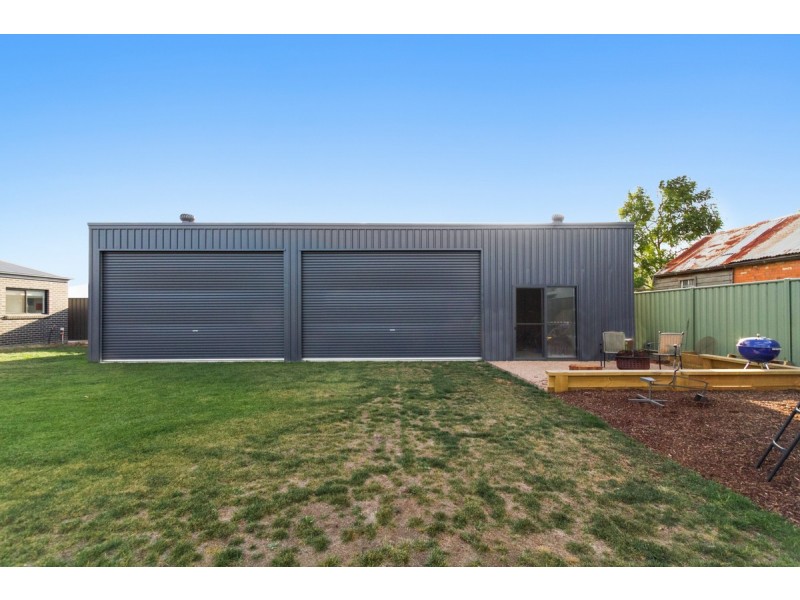 15 Page Court, Sale VIC 3850
