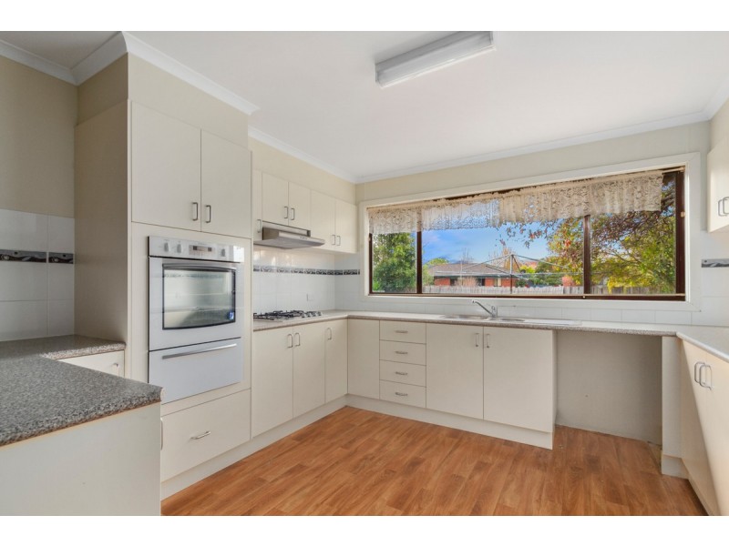 11 Ellen Way, Sale VIC 3850