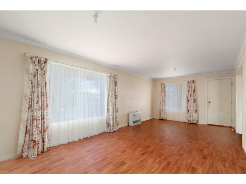 11 Ellen Way, Sale VIC 3850