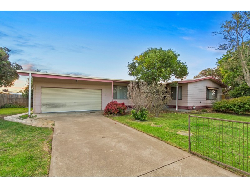 11 Ellen Way, Sale VIC 3850