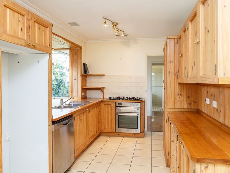 8 Julie Court, Sale VIC 3850