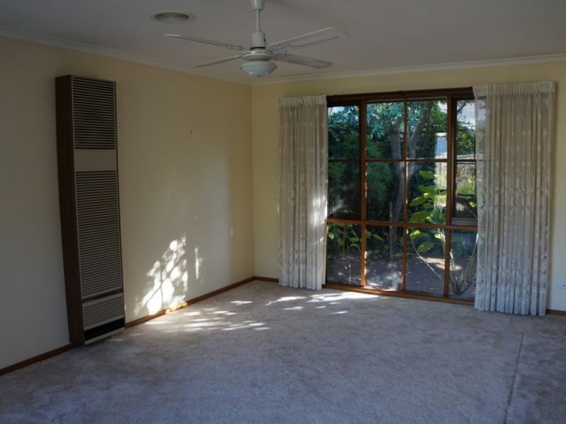 2/16 Dundas Street, Sale VIC 3850