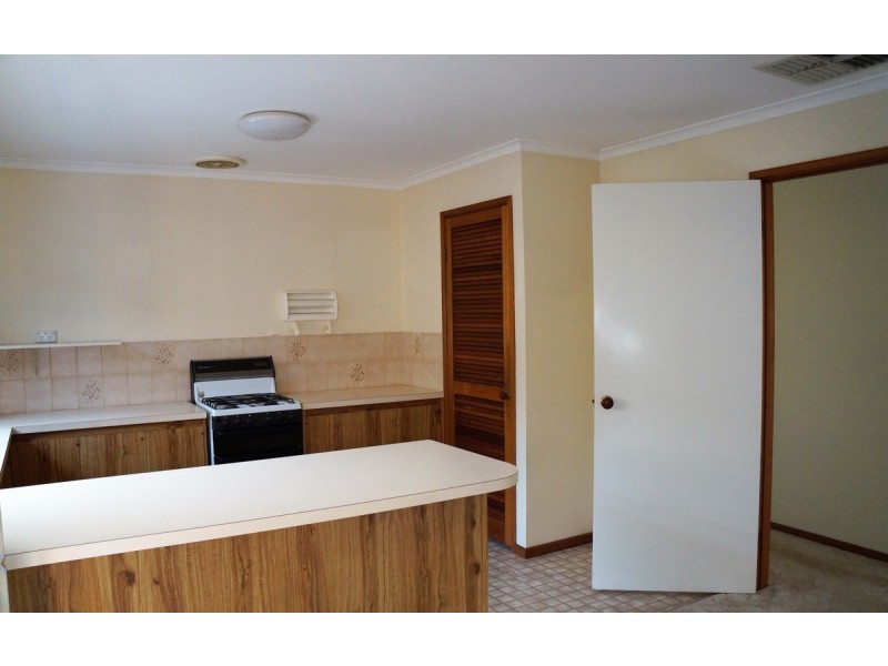 2/16 Dundas Street, Sale VIC 3850