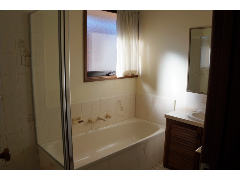 2/16 Dundas Street, Sale VIC 3850