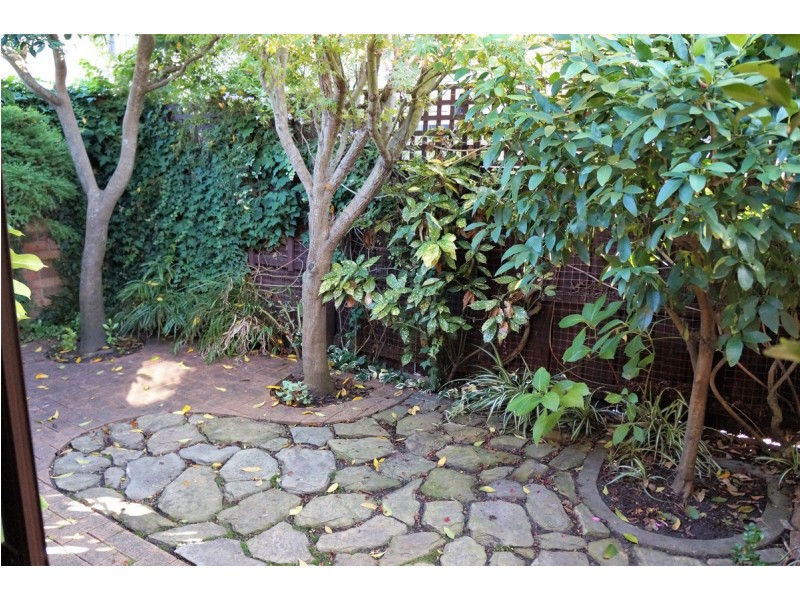 2/16 Dundas Street, Sale VIC 3850