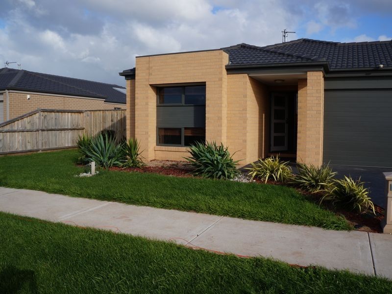 13 Ruthberg Drive, Sale VIC 3850