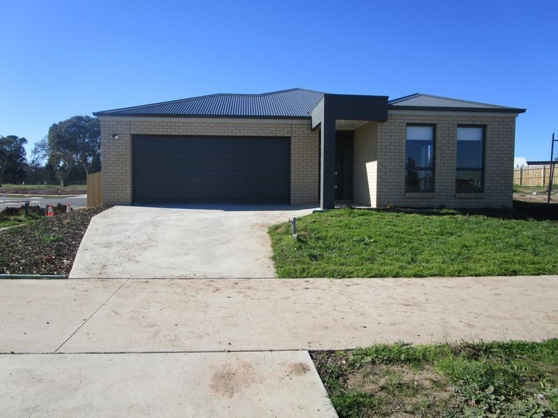 27 Woondella Boulevard, Sale VIC 3850