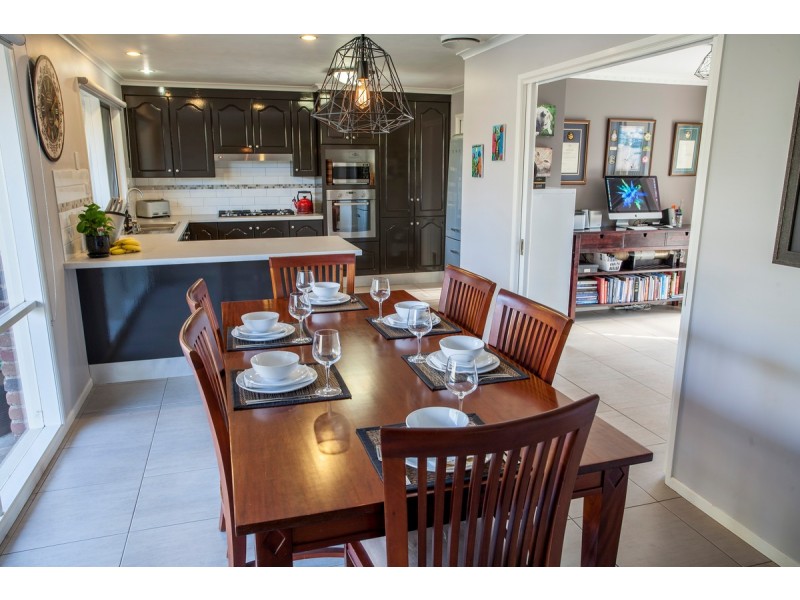 16 Yvette Close, Sale VIC 3850