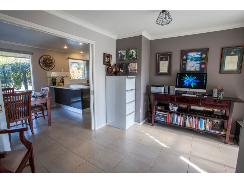 16 Yvette Close, Sale VIC 3850